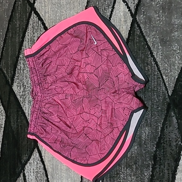 NIKE DRI-FIT MESH LINED EMBROIDERED SWOOSH LOGO ATHLETIC SHORTS - Picture 1 of 11